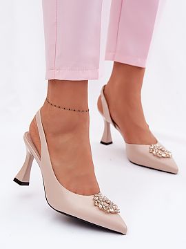 Heeled sandals Step in style  Elegant women\'s sandals from the Vinceza brand are a perfect choice for special occasions. Made of eco leather, they look stylish and timel