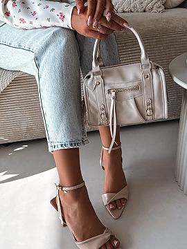 Heeled sandals Step in style
