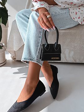 Balerinki Step in style  Women\'s ballerina flats made of eco-suede are a stylish and comfortable choice for everyday wear. The flat design ensures comfort when wear
