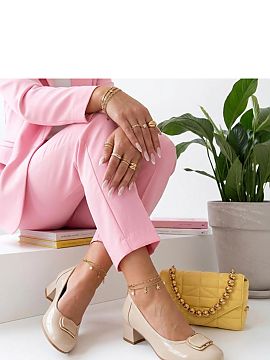 Block heel pumps Solea  Classic pumps are a timeless proposition for women who value elegance and comfort in everyday life. Made of high-quality natural patent leat