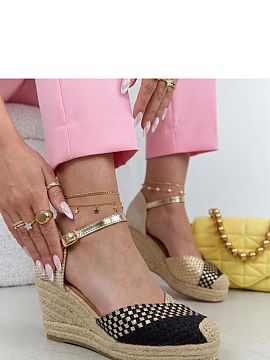 Wedges Solea  Stylish espadrille sandals are the perfect choice for warm days, combining lightness, comfort, and a fashionable look. Made of breathable fa