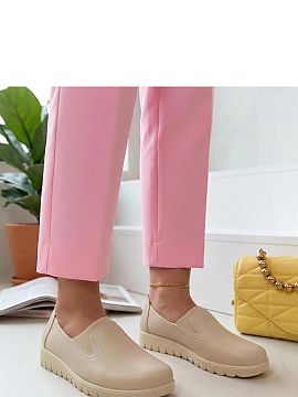 Shoes Solea  Stylish low wedge shoes are a perfect combination of comfort and everyday elegance. Made of synthetic leather, they look aesthetically pleas