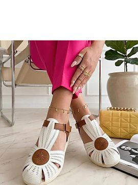 Sandals Solea  Comfortable sandals with Velcro fastening are an ideal proposition for warm days for women who value comfort and functionality. Made of eco-