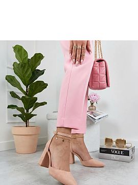 Block heel pumps Solea  Elegant pumps with a refined design are a perfect choice for women who appreciate style and comfort in every situation. Made of soft, ecolog