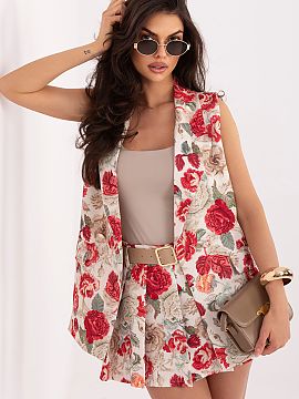 Vest Italy Moda  Women\'s vest in a floral pattern is an elegant wardrobe piece that will work perfectly for everyday wear, work, as well as for more formal 