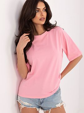 T-shirt Rue Paris  Women\'s basic t-shirt with a casual character is an indispensable element of everyday wardrobe. The smooth cut makes it extremely versatile