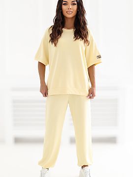 Complete Rue Paris  Women\'s tracksuit set consisting of a sweatshirt and pants is the perfect everyday proposition for women who appreciate comfort and modern 