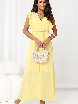day dress Rue Paris  A flared midi dress is the perfect choice for summer days, combining lightness, comfort, and feminine style. It will work great in everyday 