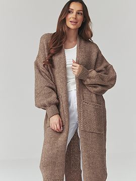 Cardigan Makadamia  This long women\'s sweater is the perfect combination of comfort, fashionable look, and functionality. The oversized cardigan model will wor
