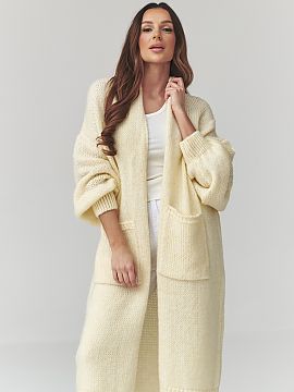 Cardigan Makadamia  This long women\'s sweater is the perfect combination of comfort, fashionable look, and functionality. The oversized cardigan model will wor