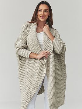 Cardigan Makadamia  This long women\'s sweater is a perfect choice for women who value comfort, style, and timeless design. The cardigan-style model stands out 