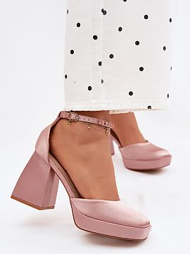 Heel sandals Step in style  Women\'s sandals with a satin finish on a pillar are a stylish proposition for women who appreciate elegance in a modern edition. The delica