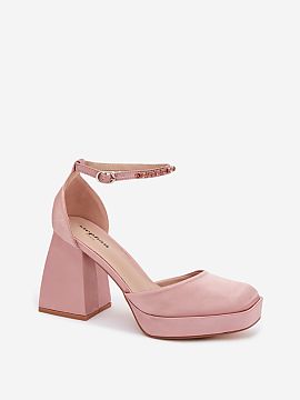 Heel sandals Step in style