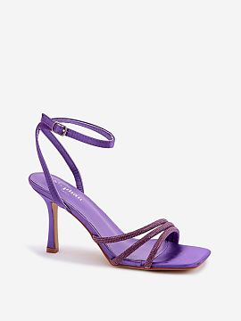 Heel sandals Step in style