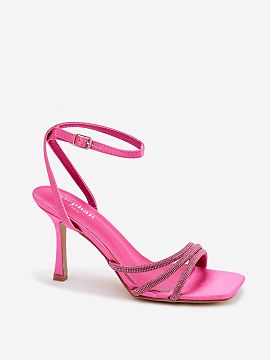 Heel sandals Step in style