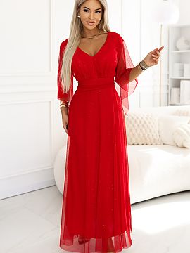 Long gown Numoco  This red maxi dress is a sure choice when you want to look elegant for an important outing. The light, flowing form will be perfect for cere