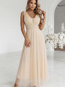 Long gown Numoco  Imagine the warm light of the room, a peaceful smile, and that moment when you walk in confidently, and the fabric softly falls with each mo