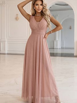 Long gown Numoco  Imagine a warm evening, music in the background, and that moment when you enter the room with lightness, as if everything was exactly in its