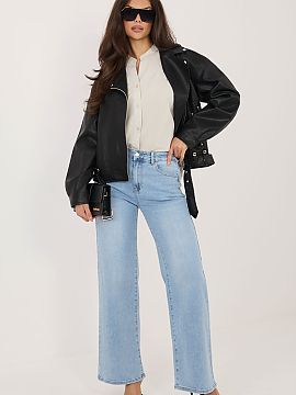 Women's shirt Factory Price  A classic women\'s shirt is an elegant and versatile option, perfect for both everyday wear and work. Its smooth pattern gives it a timeless