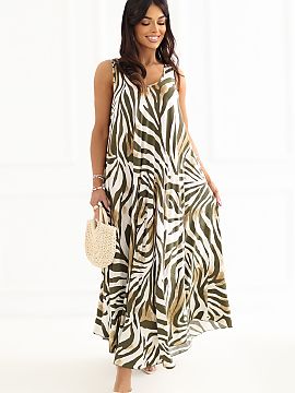 day dress Italy Moda  A summer dress with a flared cut is a light and elegant proposition perfect for everyday styling. Its loose fit beautifully complements the 