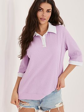 Bluzka Lakerta  The daily blouse with a classic, smooth design is a universal proposition that will work perfectly in many stylizations. Made of high-qualit