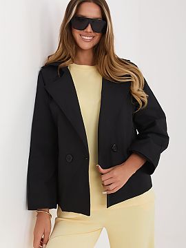 Coat Rue Paris  A short women\'s coat perfect for the spring/summer season is an excellent choice for women who appreciate comfort and timeless style. Maint