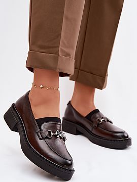 Moccasins Step in style  Women\'s moccasins made of natural leather from the Vinceza brand are a stylish proposal combining elegance with comfort. The leather upper 