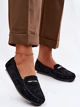 Moccasins Step in style  Women\'s moccasins made of natural suede from the S.Barski brand are an elegant and comfortable proposition for everyday wear. The soft mate