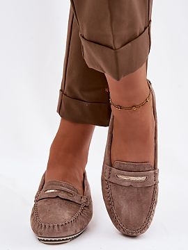 Moccasins Step in style  Women\'s moccasins made of natural suede from the S.Barski brand are an elegant and comfortable option for everyday wear. The soft material 
