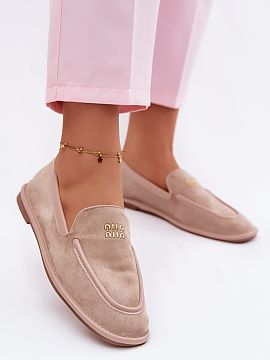 Moccasins Step in style  Women\'s moccasins made of eco suede from the Vinceza brand are a stylish and comfortable proposition for everyday wear. The soft material p