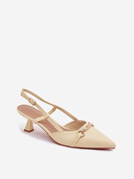 Heel sandals Step in style