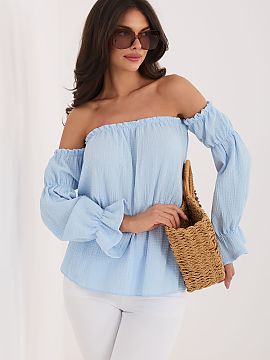Bluzka Italy Moda  The blouse with exposed shoulders is a comfortable and stylish proposition for everyday wear, perfect for women who appreciate freedom and a