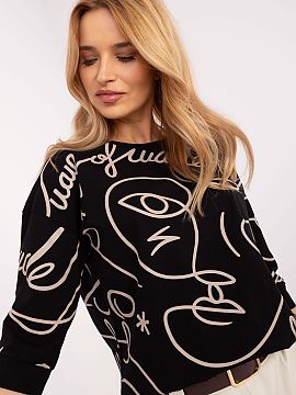 Bluzka Rue Paris  The everyday blouse is the perfect choice for those who value comfort and a fashionable look in any situation. Made from a high-quality blen