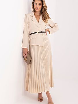 day dress Rue Paris  Elegant maxi dress with a flared silhouette, perfect for both work and formal occasions. The top in a sailor style with a classic collar and