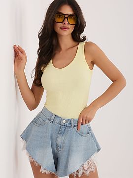 Top Rue Paris  A casual style t-shirt is a universal piece of clothing that will work perfectly in everyday stylings. Made of soft and stretchy cotton blen