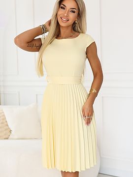 day dress Numoco  Imagine a summer party or a family gathering where you want to look fresh and feel comfortable all day long. This pleated dress in a buttery