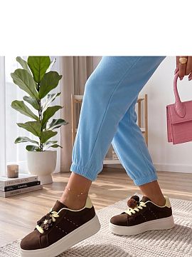 Platform sneakers Solea  Fashionable lace-up sports shoes are the perfect combination of comfort and stylish look. Their classic, sporty design makes them fit perfec