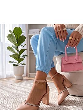 Block heel pumps Solea  Stylish pumps with decorative zircons are a proposal for women who appreciate elegance with a touch of sparkle. Made of high-quality synthet