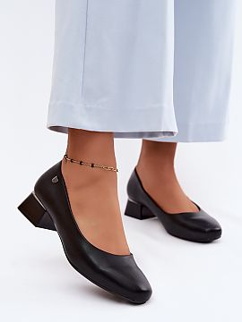 Heeled pumps Step in style  