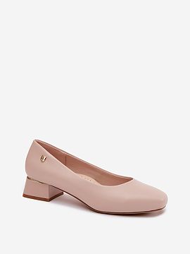 Heeled pumps Step in style