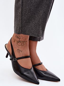 Heeled pumps Step in style  