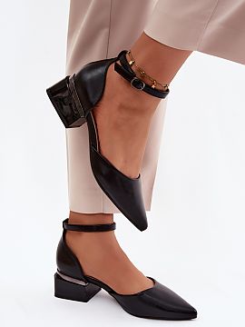 Heeled pumps Step in style  