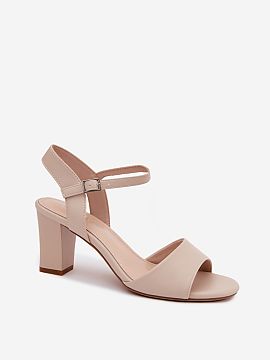 Heel sandals Step in style