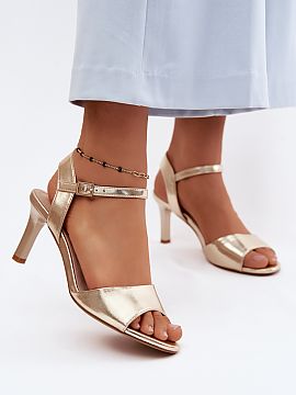 Heel sandals Step in style  