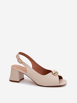 Heel sandals Step in style