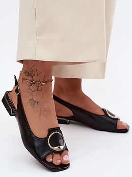 Sandals Step in style  