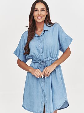 Daydress Makadamia  This denim shirt dress is the perfect choice for women who value comfort, style, and timeless design. The button-up model with a classic col