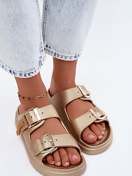Platform sandals Step in style  Women\'s flip-flops from the D.Franklin brand are the perfect summer proposal for women who appreciate comfort and modern style. Made of lig