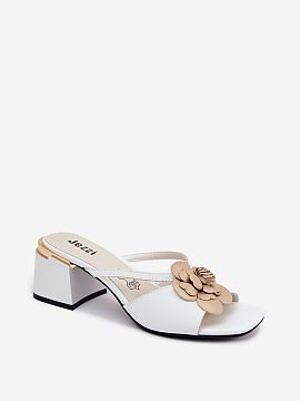 Heeled sandals Step in style