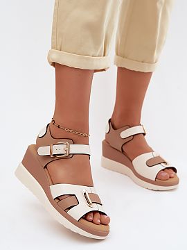 Buskin Step in style  Women\'s leather sandals from the Artiker brand are a comfortable and stylish option for warm days. Carefully made, they provide comfort and